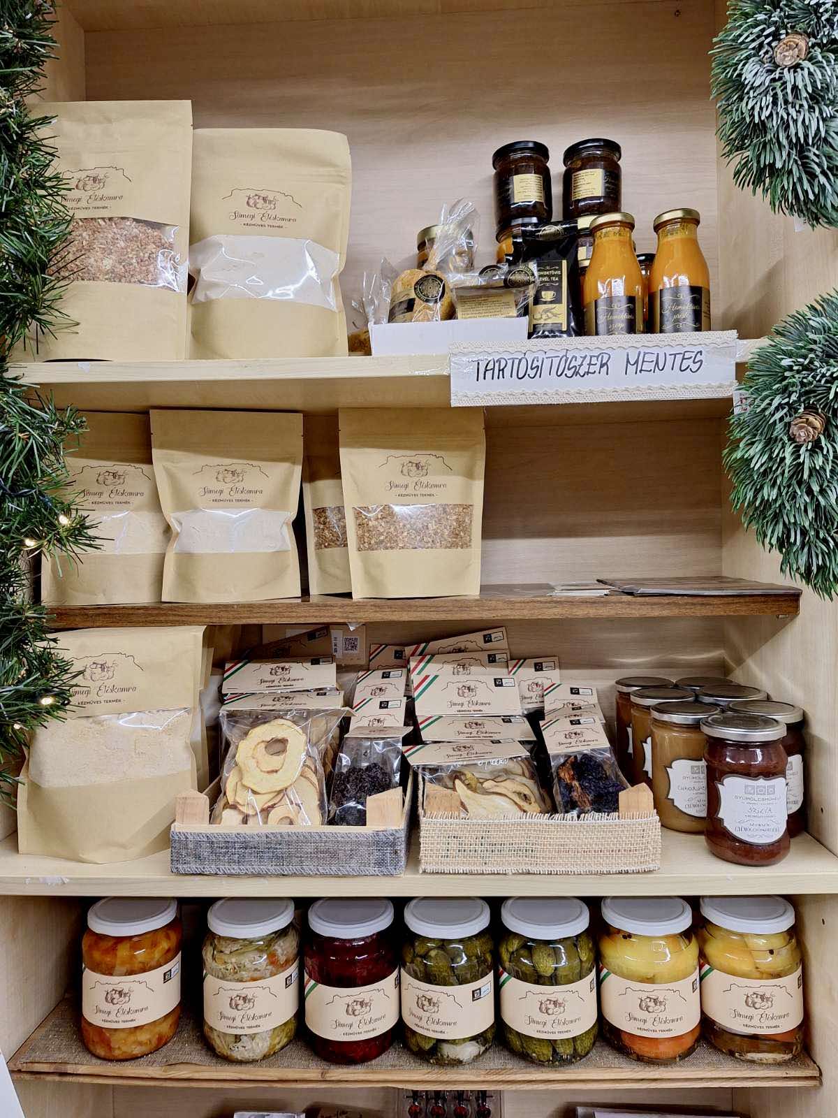 sümegi éléskamra , tartósítószer mentes termékek, termelői zöldségek és termelői gyümölcsök,